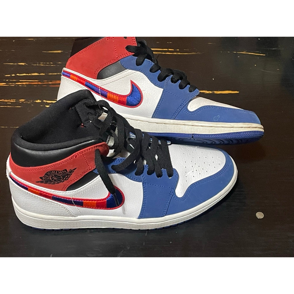 Nike Men's Jordan 1 mid multicolor swoosh Sneakers Size 8 White Blue Redi - Picture 2 of 7